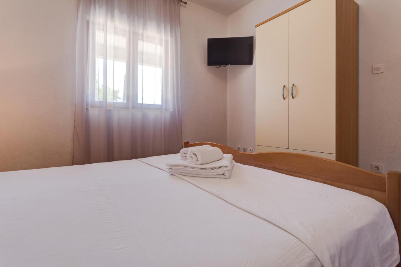 Love Apartments Zecevo Bagian luar foto